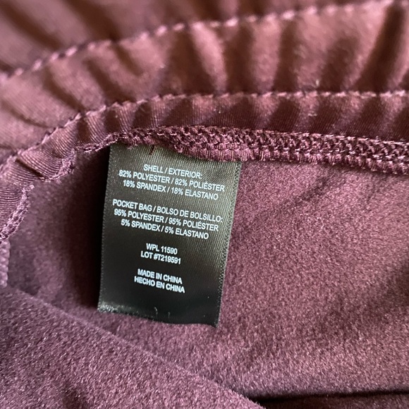 Never worn purple sweatpants with fleece lining - Picture 9 of 10